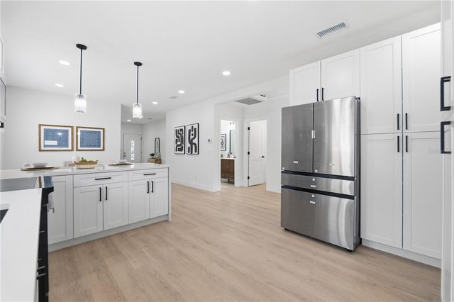 106 W LAMBRIGHT STREET, Tampa, FL 33604