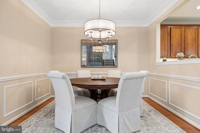12654 HERON RIDGE DR, Fairfax, VA 22030