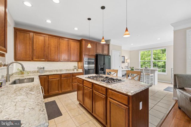 12654 HERON RIDGE DR, Fairfax, VA 22030