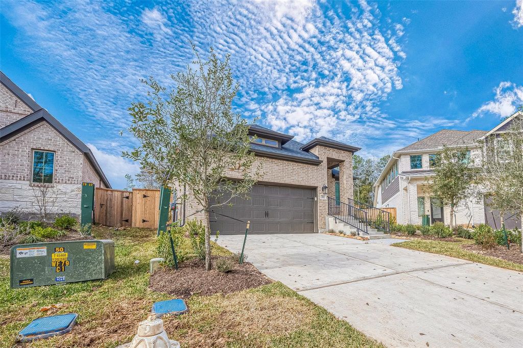 213 Mccrea Court, Montgomery, TX 77316