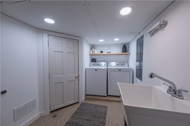 366 Republic St, Mt Washington, PA 15211