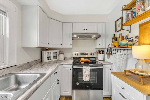 1304 Lakeview Avenue, Lorain, OH 44053