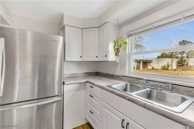 1304 Lakeview Avenue, Lorain, OH 44053