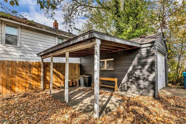 1304 Lakeview Avenue, Lorain, OH 44053