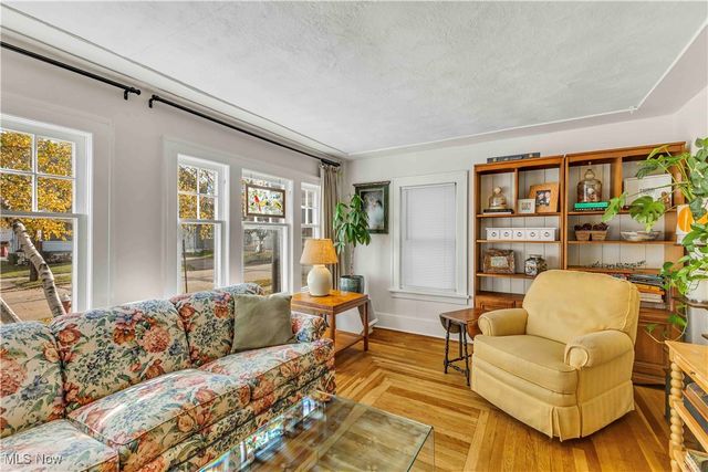 1304 Lakeview Avenue, Lorain, OH 44053