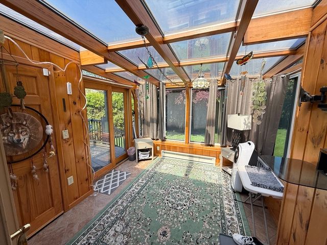 4 Mayfield Rd, Auburn, MA 01501