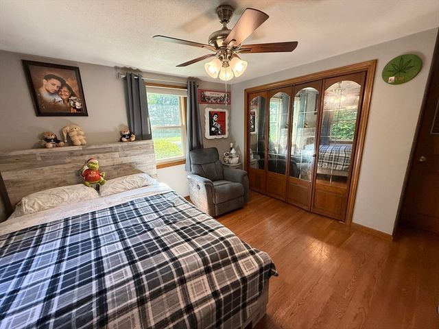 4 Mayfield Rd, Auburn, MA 01501