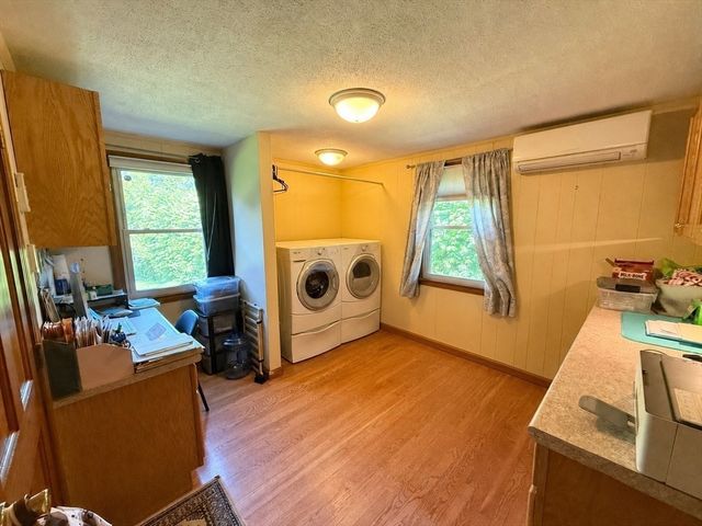 4 Mayfield Rd, Auburn, MA 01501