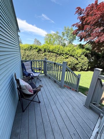 4 Mayfield Rd, Auburn, MA 01501