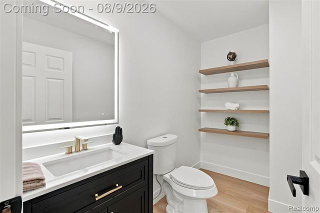 2255 Bedford Road, Bloomfield Hills, MI 48302