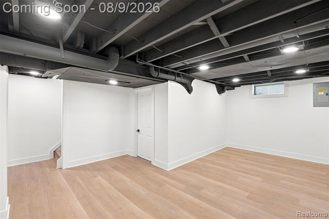 2255 Bedford Road, Bloomfield Hills, MI 48302