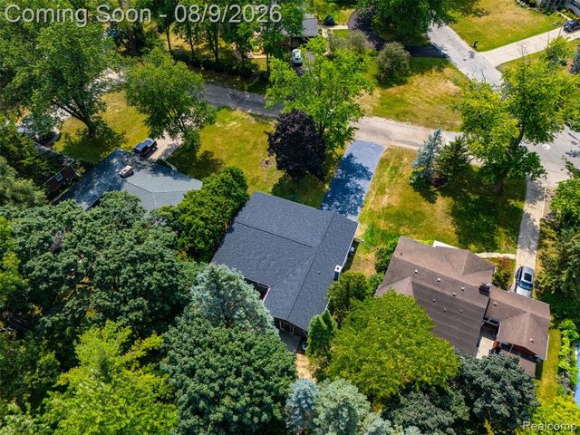 2255 Bedford Road, Bloomfield Hills, MI 48302