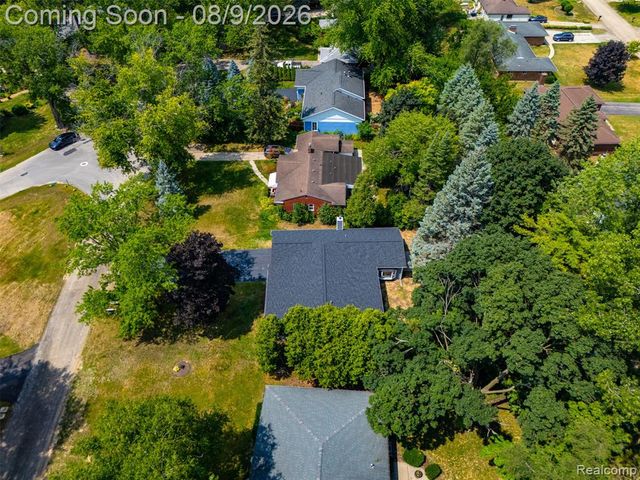 2255 Bedford Road, Bloomfield Hills, MI 48302