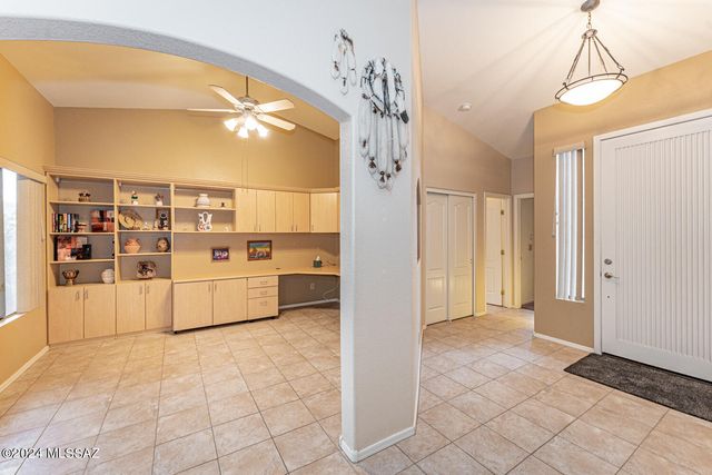 1440 N Goldeneye Way, Green Valley, AZ 85614