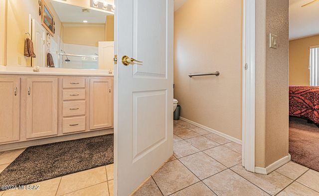 1440 N Goldeneye Way, Green Valley, AZ 85614