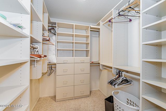 1440 N Goldeneye Way, Green Valley, AZ 85614