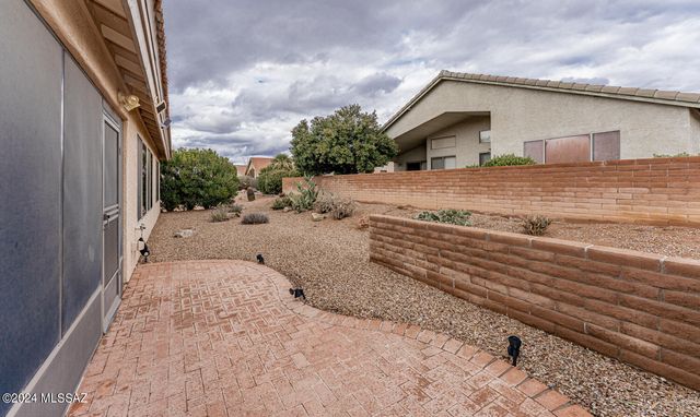 1440 N Goldeneye Way, Green Valley, AZ 85614