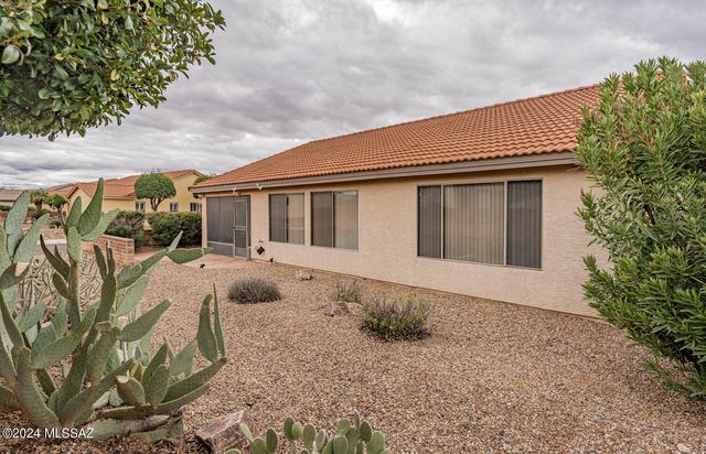 1440 N Goldeneye Way, Green Valley, AZ 85614