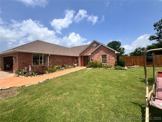 400 Scenic Circle, Ardmore, OK 73401