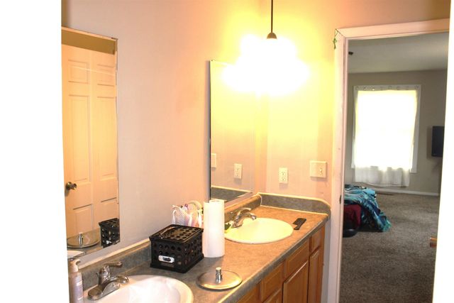 5036 Lower Huntington Rd, Fort Wayne, IN 46809