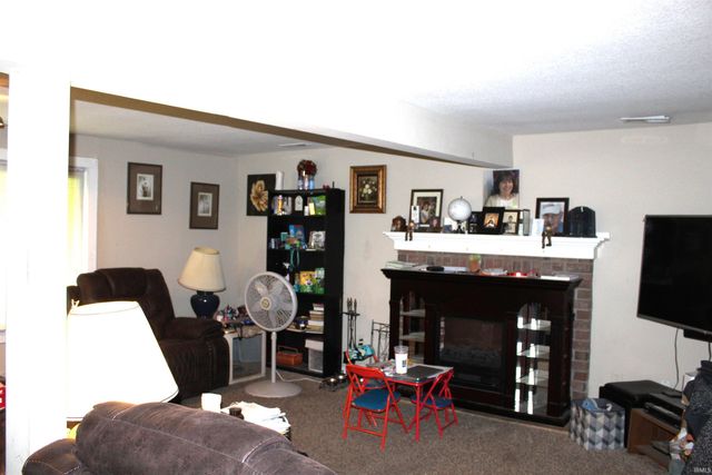 5036 Lower Huntington Rd, Fort Wayne, IN 46809