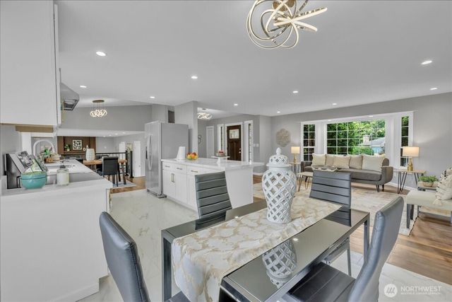 32027 11th Avenue SW, Federal Way, WA 98023