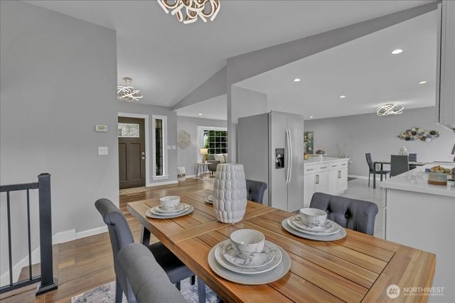 32027 11th Avenue SW, Federal Way, WA 98023