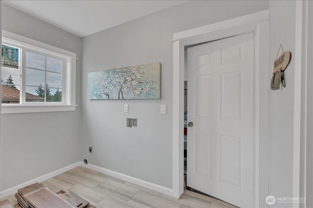 32027 11th Avenue SW, Federal Way, WA 98023