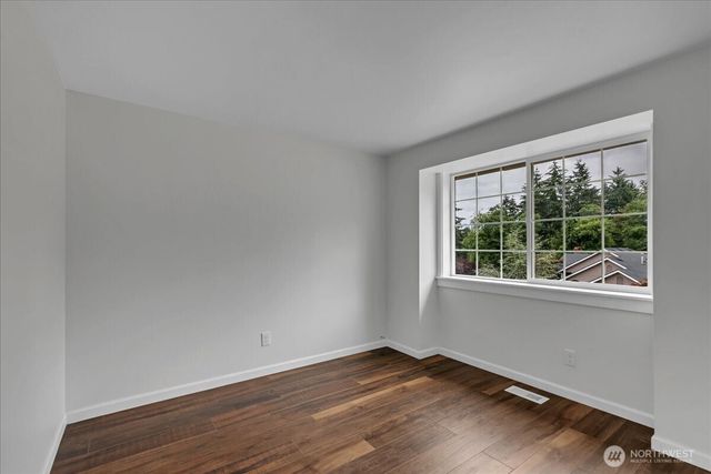 32027 11th Avenue SW, Federal Way, WA 98023