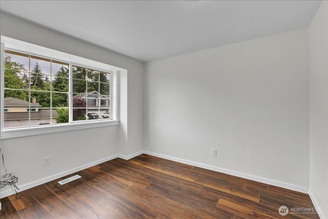 32027 11th Avenue SW, Federal Way, WA 98023