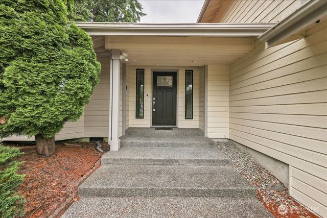 32027 11th Avenue SW, Federal Way, WA 98023