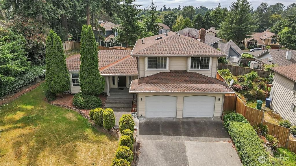 32027 11th Avenue SW, Federal Way, WA 98023