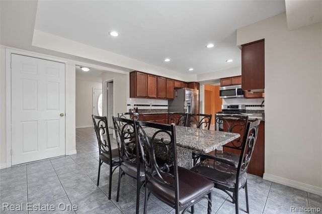 4469 Ardmore Drive, Sterling Heights, MI 48310