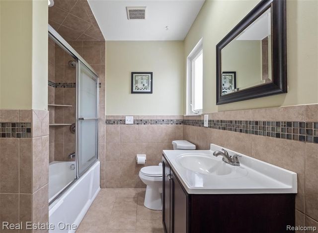 4469 Ardmore Drive, Sterling Heights, MI 48310