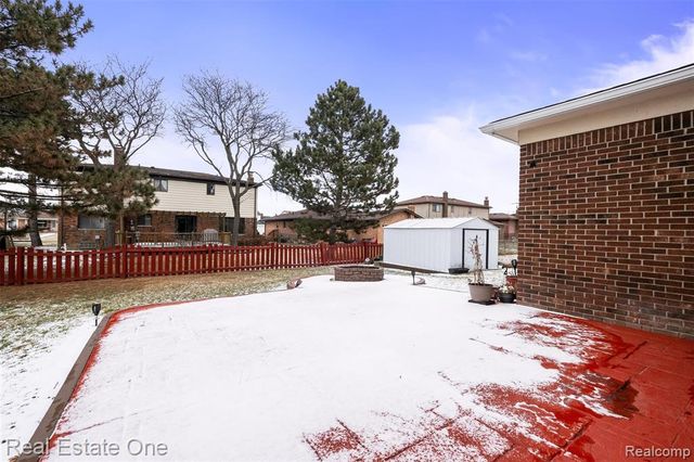 4469 Ardmore Drive, Sterling Heights, MI 48310