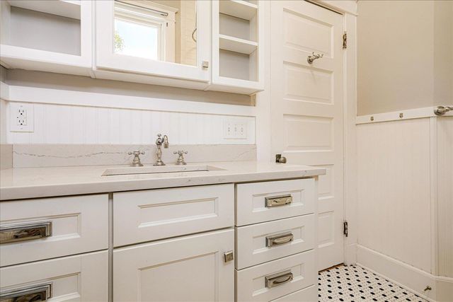 2082 OLIVER AVE, Memphis, TN 38104