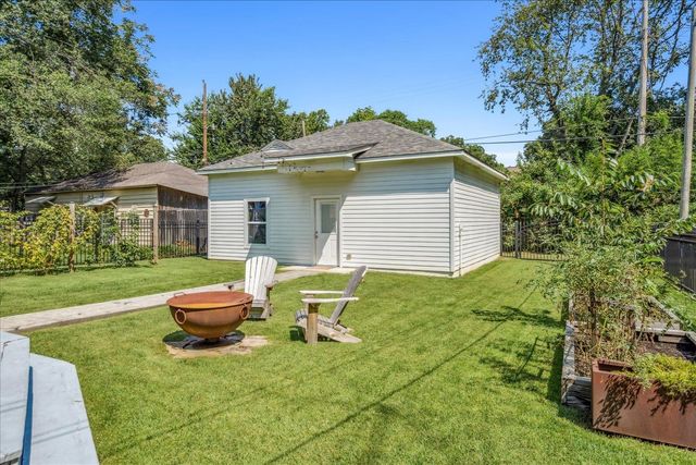 2082 OLIVER AVE, Memphis, TN 38104