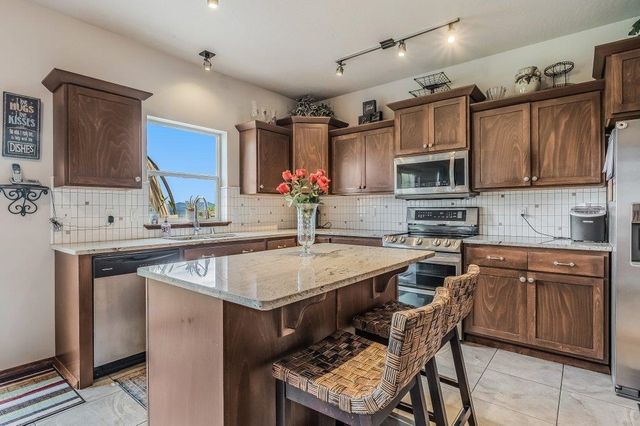 17915 E Daystar Rd, Spokane Valley, WA 99016