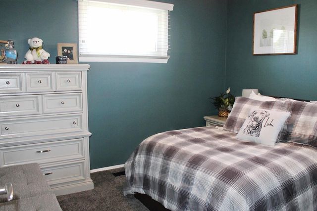 6642 Bison Street, Westland, MI 48185