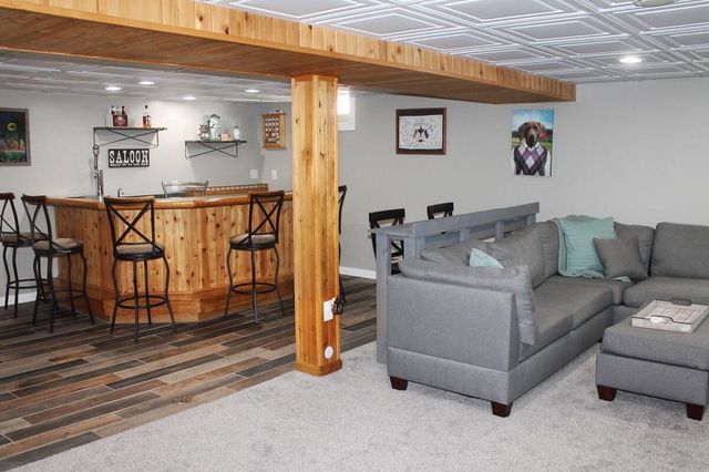 6642 Bison Street, Westland, MI 48185