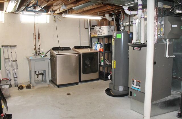 6642 Bison Street, Westland, MI 48185