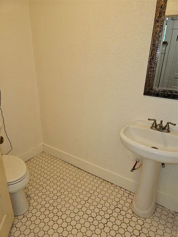 200 S Canton Street, Mexia, TX 76667