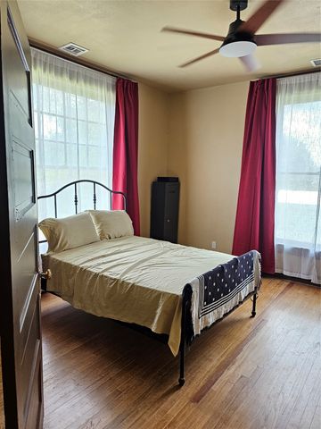 200 S Canton Street, Mexia, TX 76667