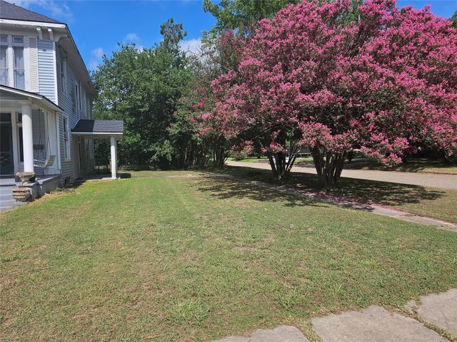 200 S Canton Street, Mexia, TX 76667