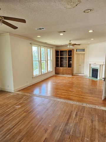 200 S Canton Street, Mexia, TX 76667