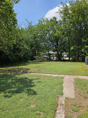 200 S Canton Street, Mexia, TX 76667