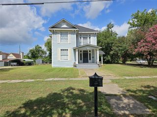 200 S Canton Street, Mexia, TX 76667