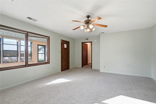 1360 Starry Drive, Marion, IA 52302