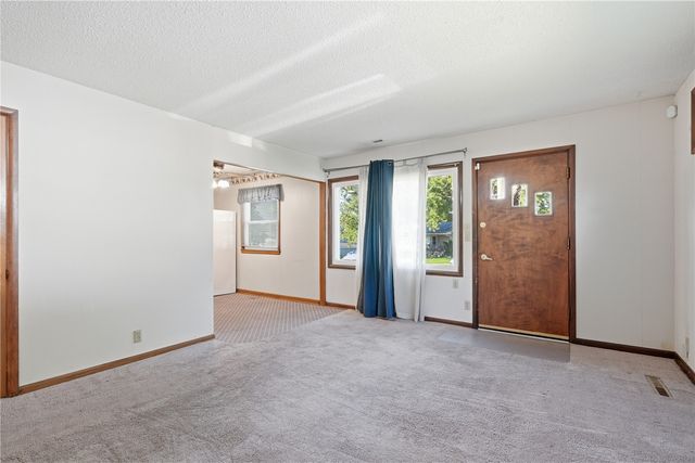 1360 Starry Drive, Marion, IA 52302