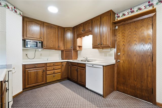1360 Starry Drive, Marion, IA 52302